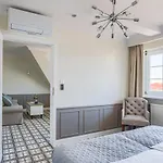 Amax Boutique Hotel 3*