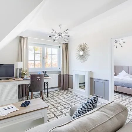 Amax Boutique Hotel 3*