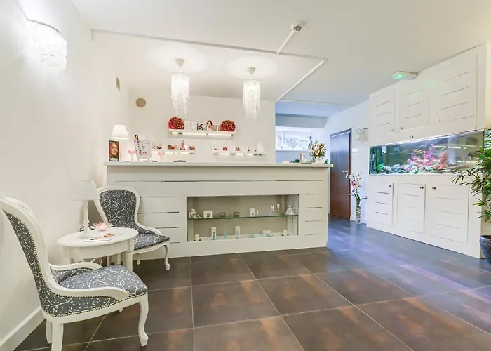 Amax Boutique מלון 3*